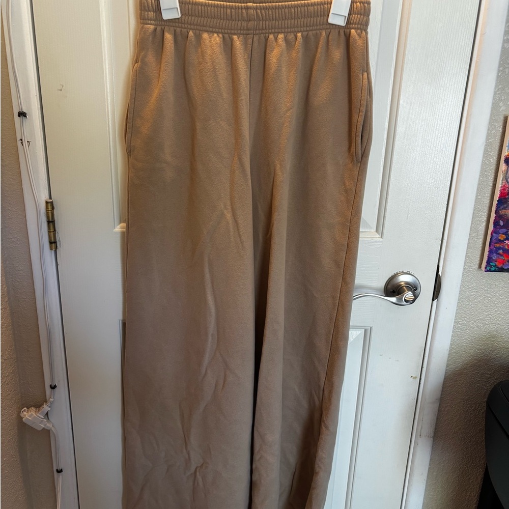 Wild Fable Tan Sweatpants Relaxed Fit Joggers